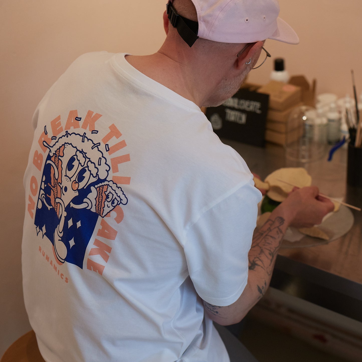 Cake Break T-Shirt, Biobaumwolle, unisex, weiß